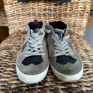 - Golden Goose Midstar